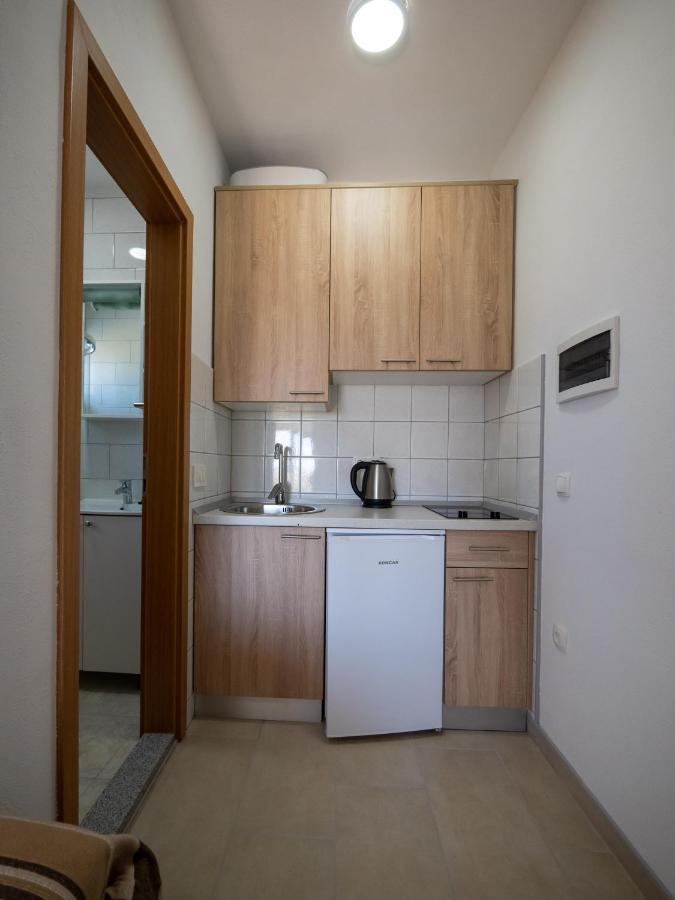 Apartments Tri Mora Ražanac Exterior foto
