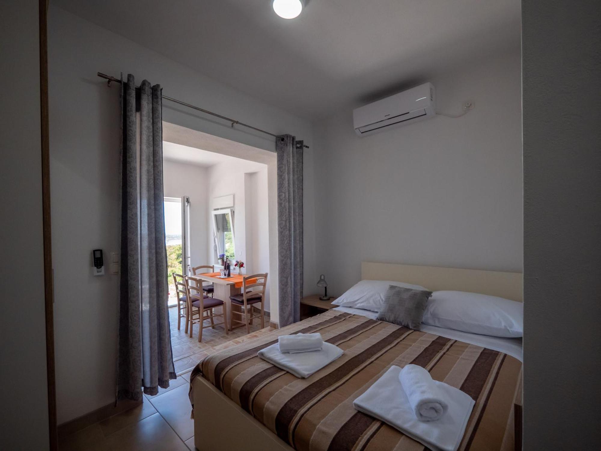 Apartments Tri Mora Ražanac Zimmer foto